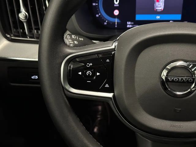 Volvo XC60 AWD Dark Plus