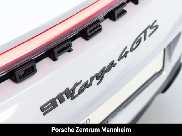 Porsche 911 4 Coupé GTS Targa