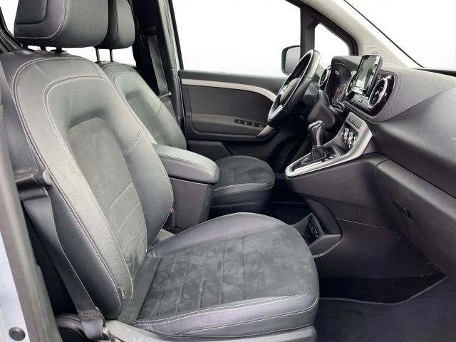 Mercedes-Benz T 180 T 180 d Navi PDC KAM AUT SHZ KlimaA SpurH FLA