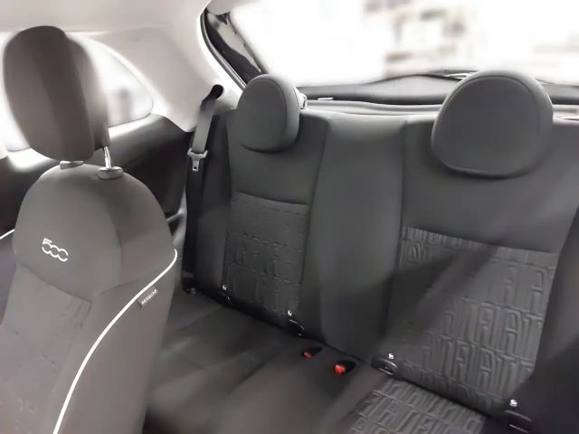 Fiat 500e Action