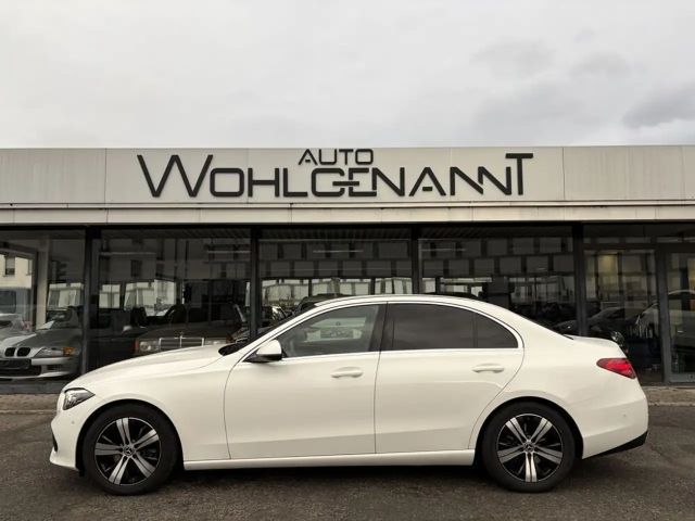 Mercedes-Benz C 220 4MATIC C 220 d Sedan