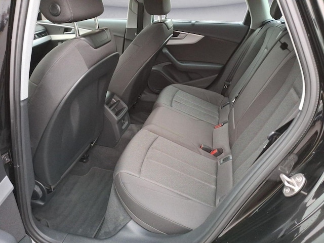 Audi A4 40 TFSI Avant S-Tronic
