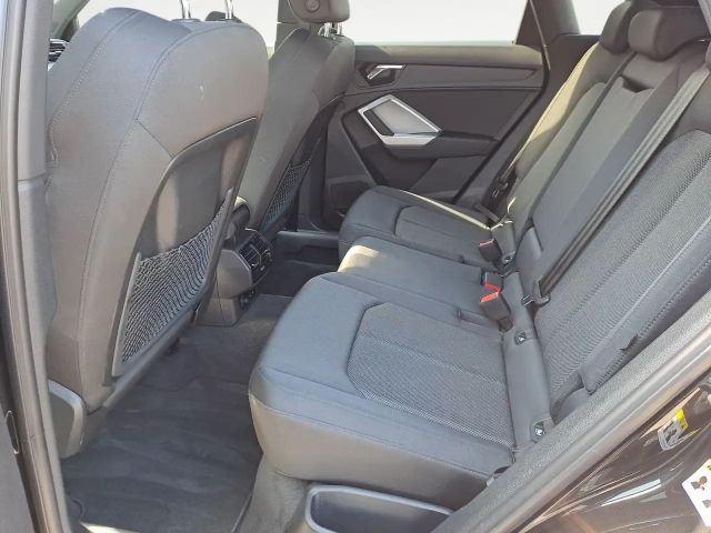 Audi Q3 35 TDI S-Tronic