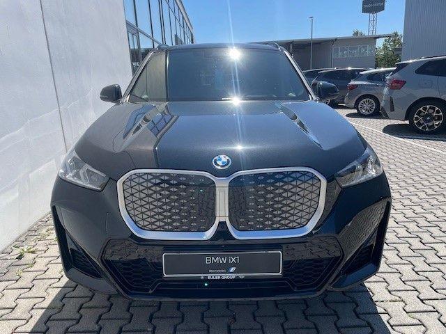 BMW iX1 xDrive30