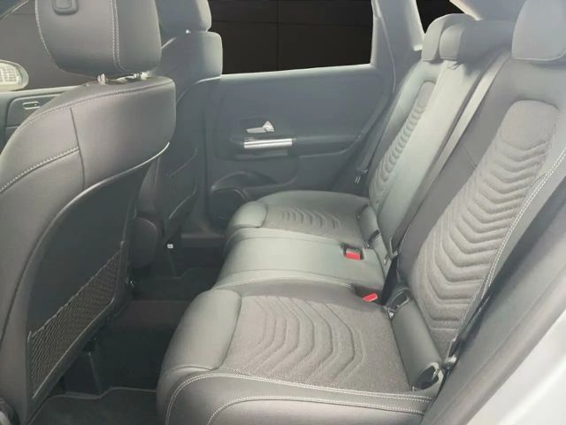 Mercedes-Benz B 180 Progressive