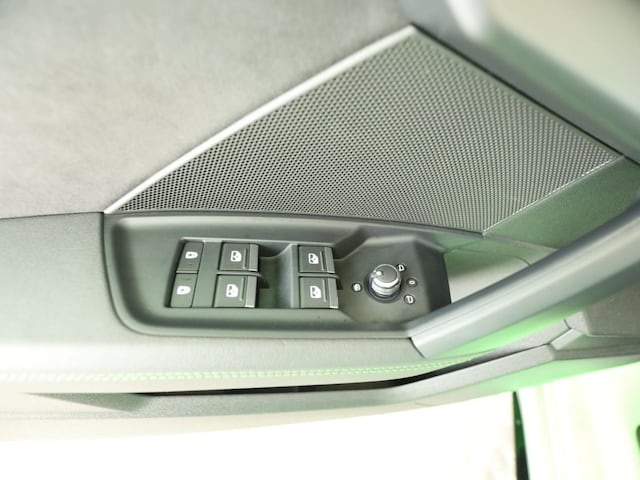 Audi RS3 Quattro S-Tronic Sedan