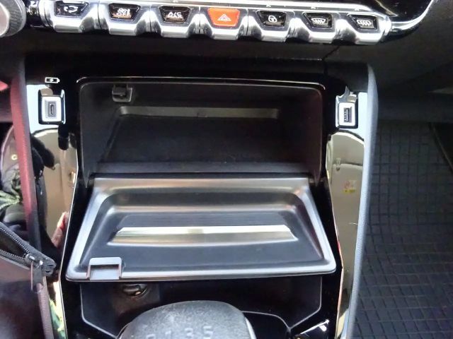 Peugeot 208 Allure Pack