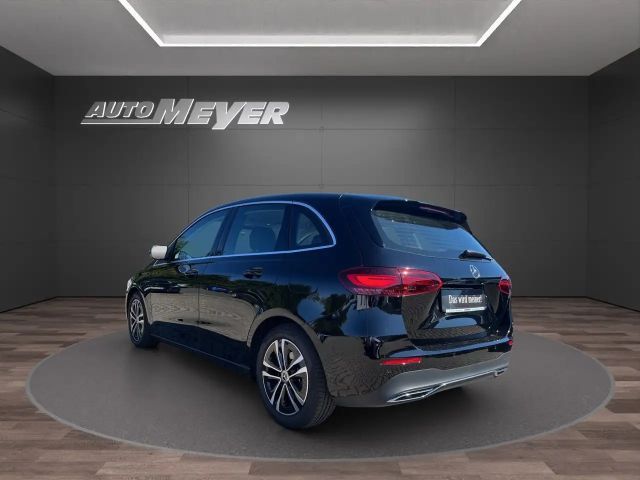 Mercedes-Benz B 200 Progressive Sedan