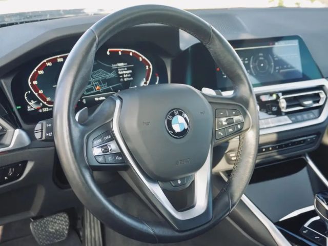 BMW 320 320d Sport Line Touring xDrive