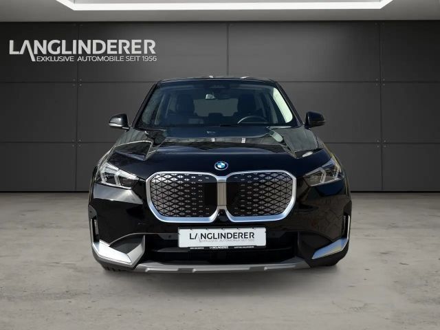 BMW iX1 xDrive30