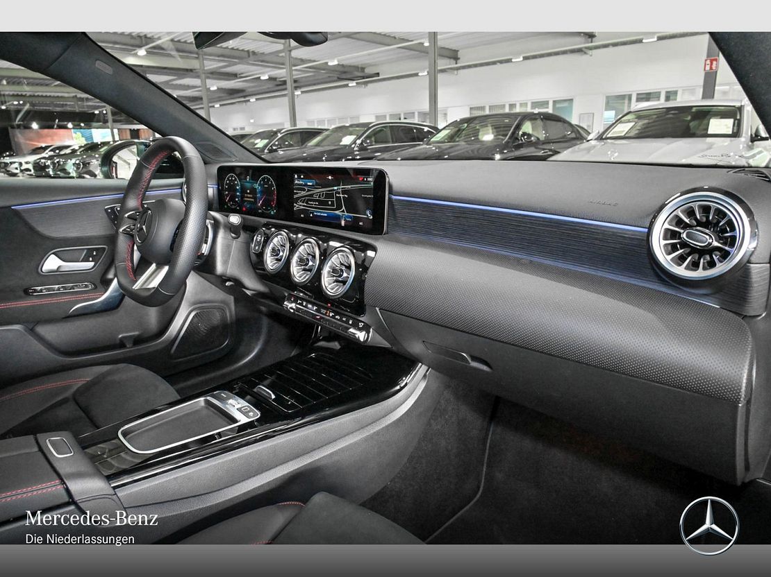 Mercedes-Benz A 200 AMG Line