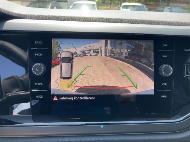 Volkswagen Polo 1.0 TSI DSG R-Line