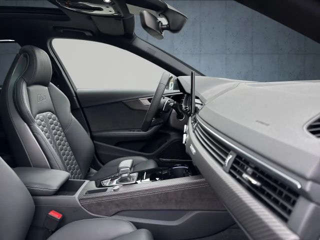 Audi RS4 Comp+/Matrix/Pano/B&O/HuD/RS-Aga/290
