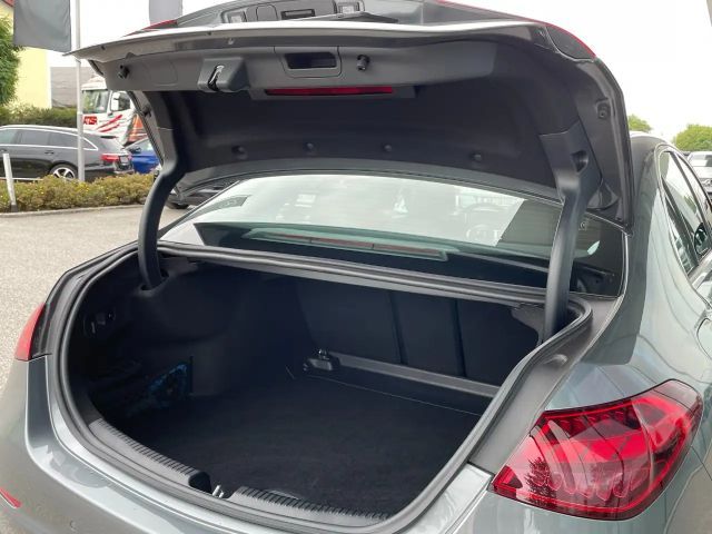 Mercedes-Benz C 200 Sedan