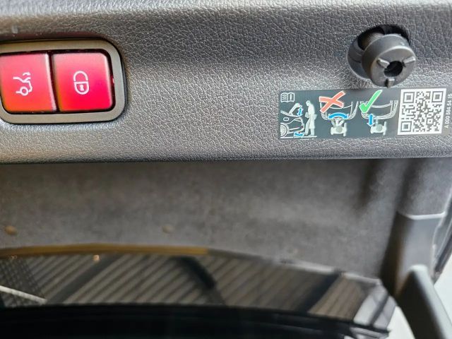 Mercedes-Benz EQE 350 AMG Line Sedan