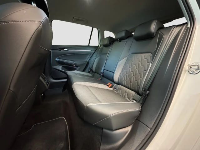 Volkswagen Golf Business DSG Variant