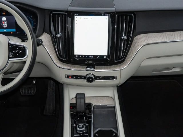 Volvo XC60 Dark Plus