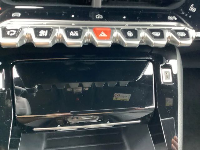 Peugeot 2008 Allure Pack Hybrid