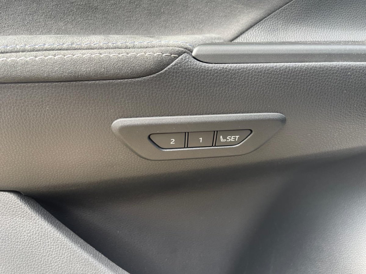 Toyota C-HR 5-deurs Lounge