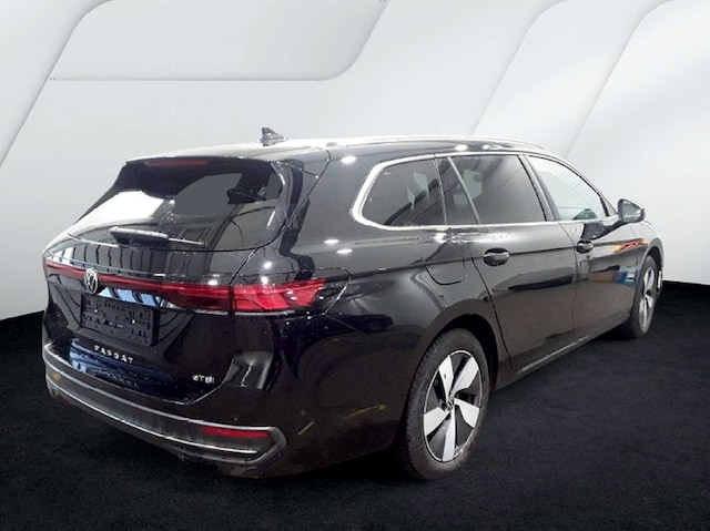 Volkswagen Passat 1.5 eTSI Business DSG Variant