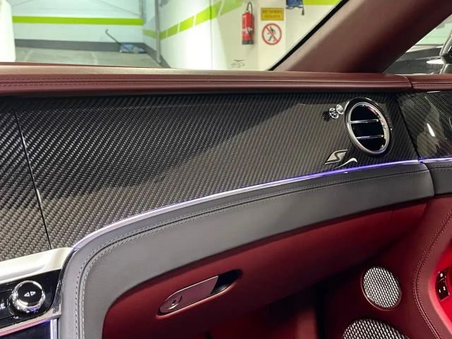 Bentley Continental GTC V8