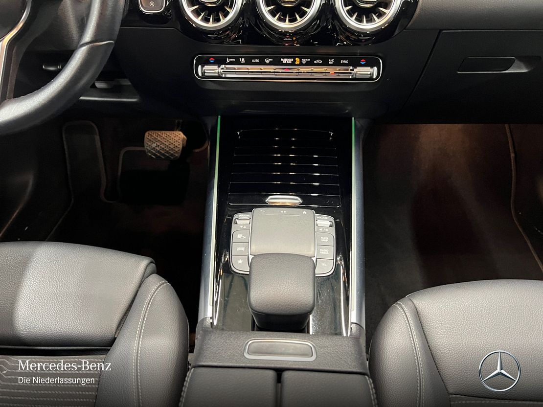 Mercedes-Benz GLA 220 GLA 220 d Progressive