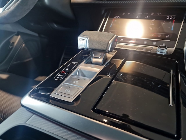 Audi RS Q8 Performance Quattro