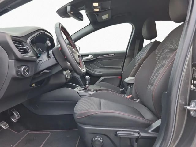 Ford Focus EcoBoost ST Line