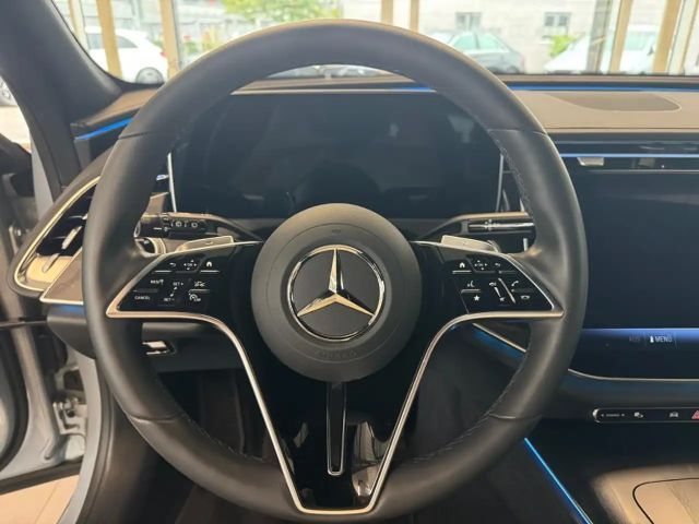 Mercedes-Benz E 220 AVANTGARDE E 220 d Estate