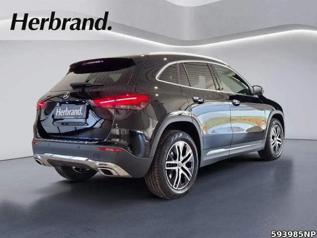 Mercedes-Benz GLA 200 Progressive
