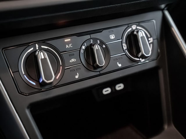 Volkswagen Polo 1.0 Virtual DynLicht LED PDC SHZ SpurH