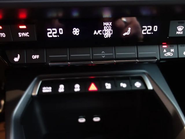 Audi A3 30 TFSI S-Line S-Tronic Sedan