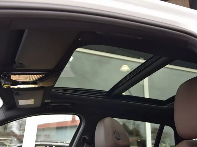 BMW 330 330e M-Sport Touring xDrive