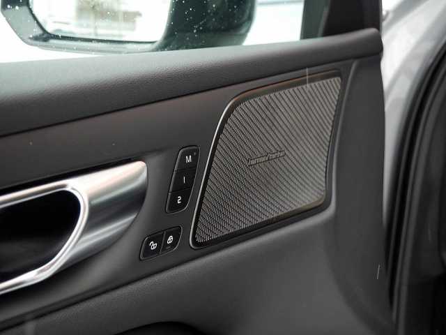 Volvo V60 AWD Plus T6