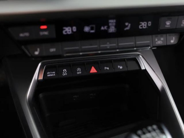 Audi A3 30 TDI Sedan