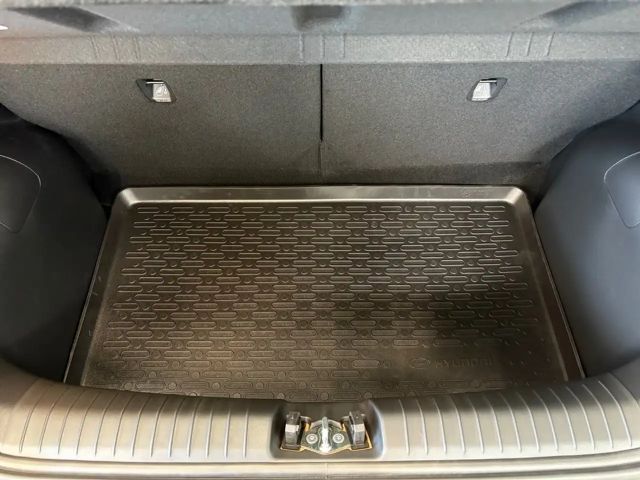 Hyundai INSTER 49 kWh