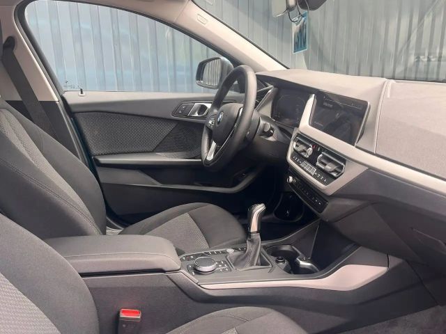 BMW 116 116i 5-deurs Sedan