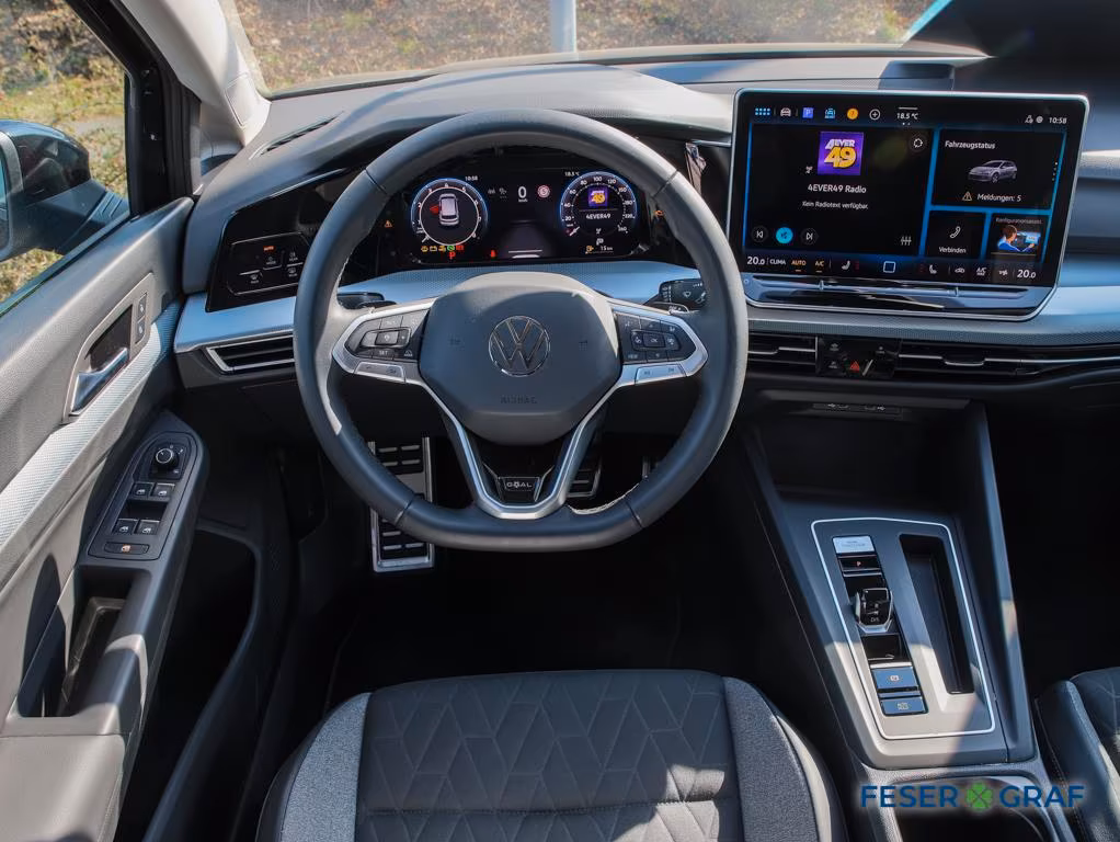 Volkswagen Golf 1.5 eTSI DSG