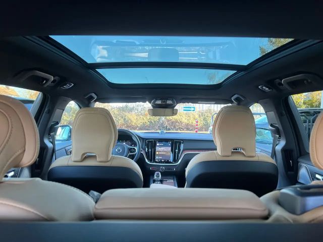 Volvo V60 Dark Ultra