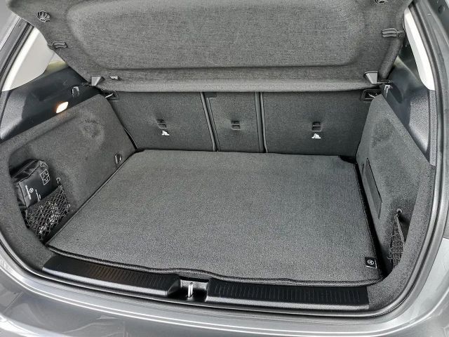 Mercedes-Benz B 180 Progressive Sedan