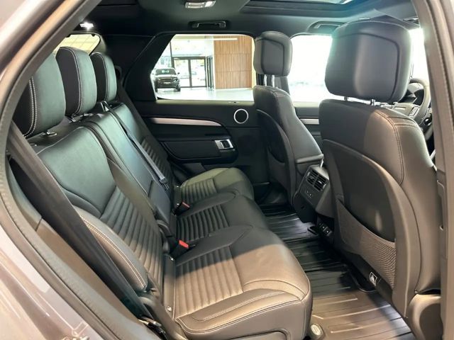 Land Rover Discovery D300 Dynamic SE