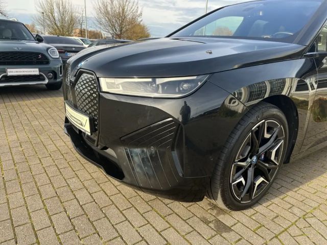 BMW iX M60