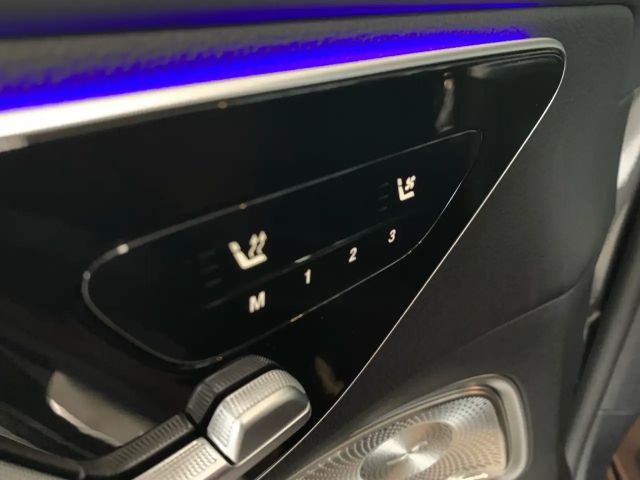 Mercedes-Benz C 200 AMG Line Sedan