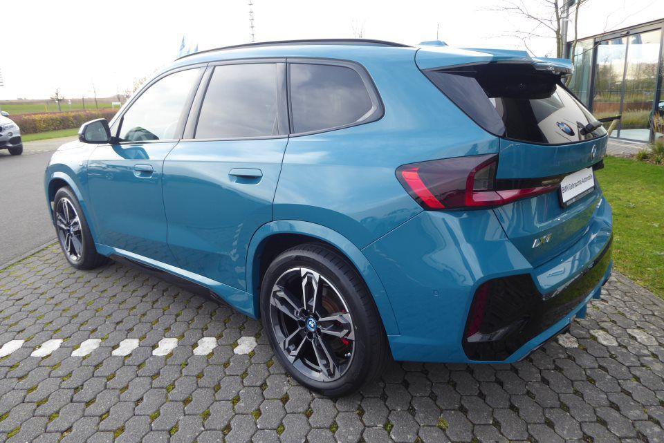 BMW iX1 xDrive30