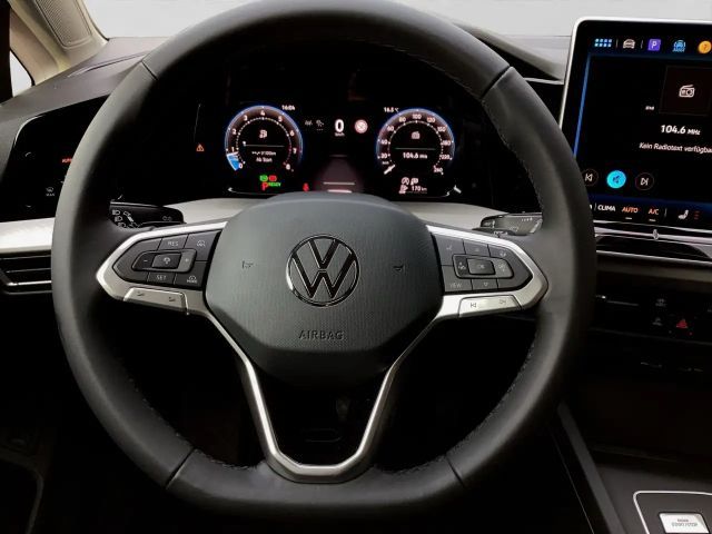 Volkswagen Golf 1.5 TSI DSG Life Variant