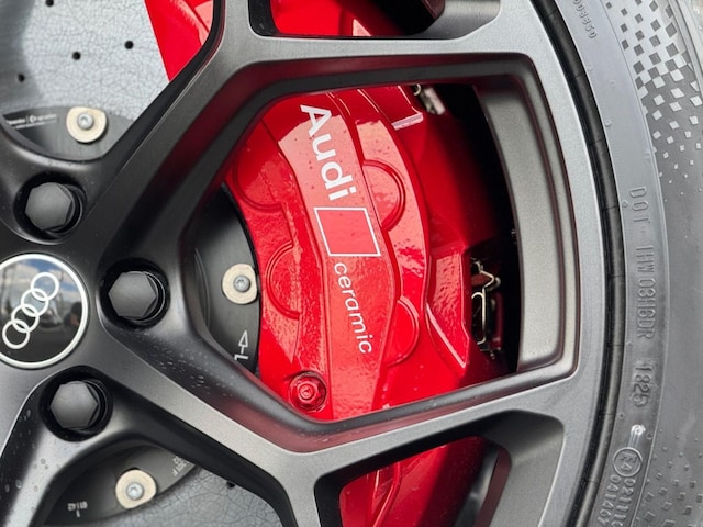 Audi RS Q8 Performance Quattro