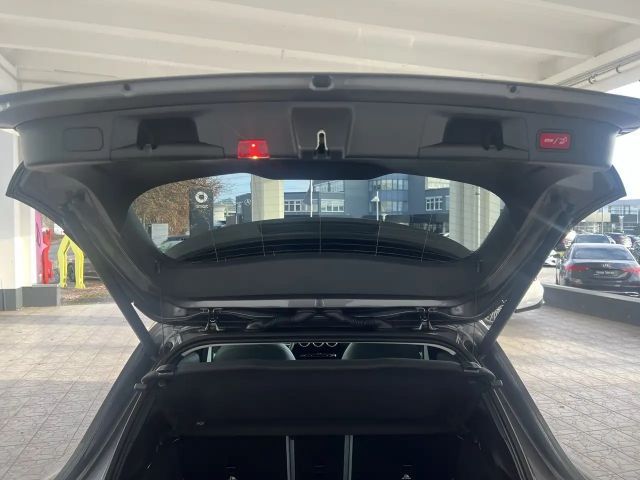 Mercedes-Benz GLA 180 Progressive