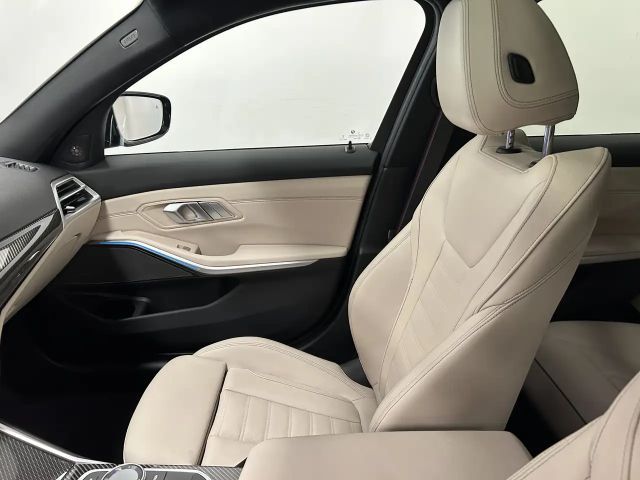 BMW 330 330d M-Sport Sedan xDrive