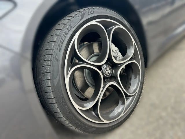 Alfa Romeo Giulia Q4 TI