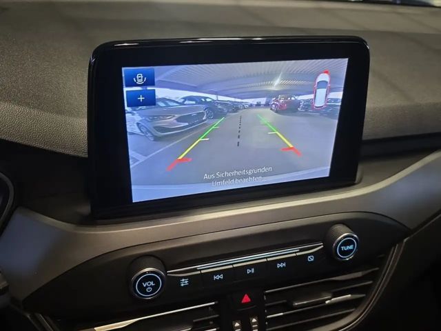 Ford Focus Cool & Connect EcoBoost Wagon